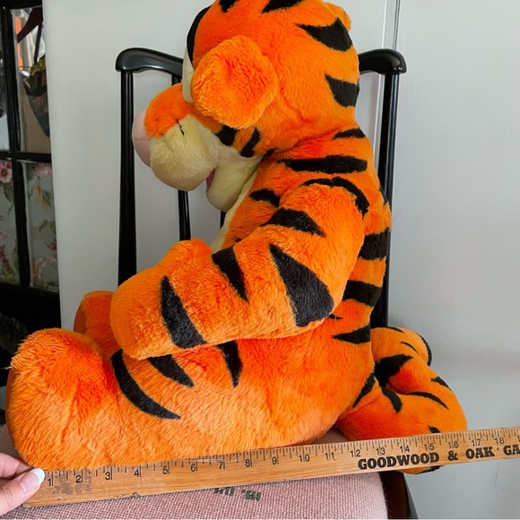 Talking Tigger DISNEY Fisher Price Large stuffed animal tiger - Picture 8 of 8